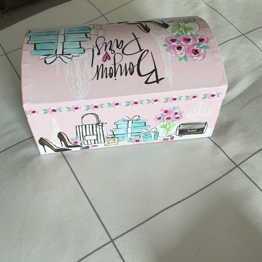 NWOT, Paris Jewelry Box - Picture 4 of 5